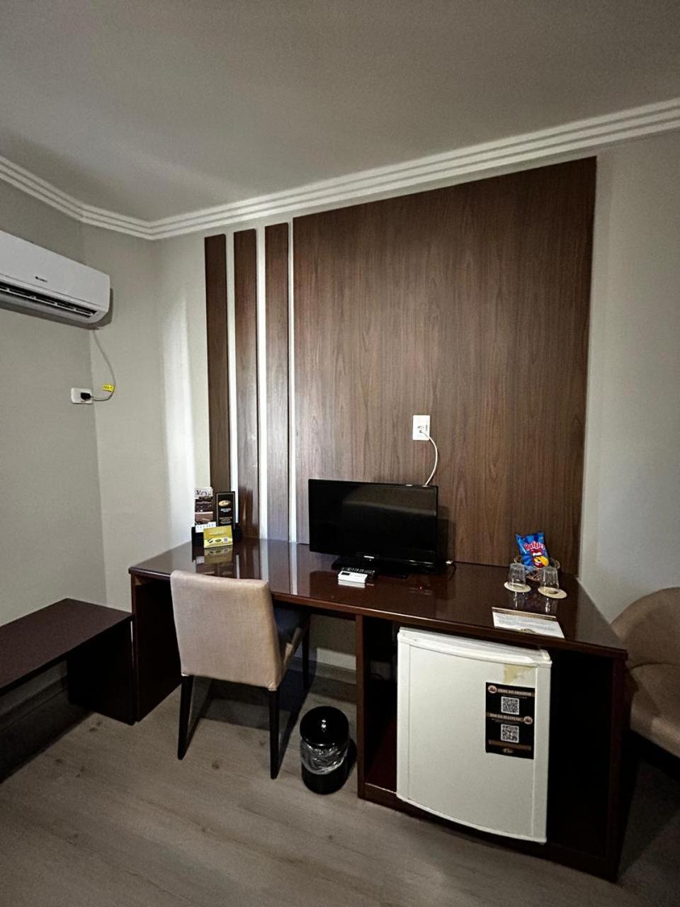 Class Hotel Guaxupe Luaran gambar